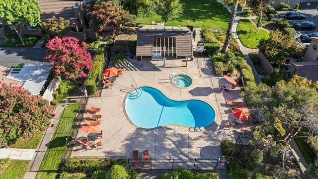 8113 Red Sherry Ln, Fair Oaks, CA 95628