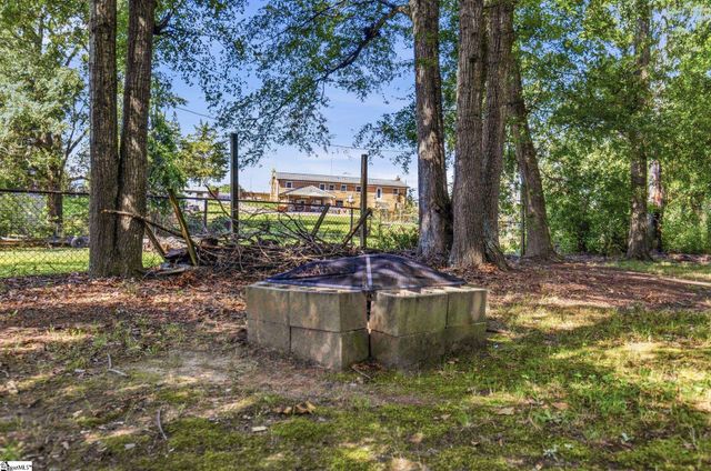 711 Hellams Street, Fountain Inn, SC 29644