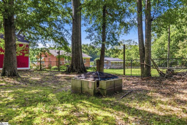 711 Hellams Street, Fountain Inn, SC 29644