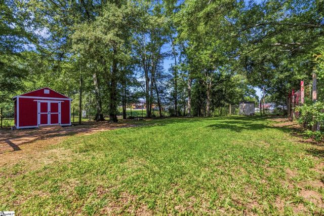 711 Hellams Street, Fountain Inn, SC 29644