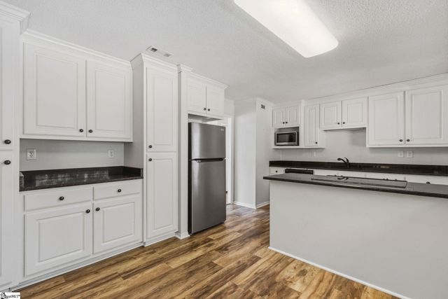 711 Hellams Street, Fountain Inn, SC 29644