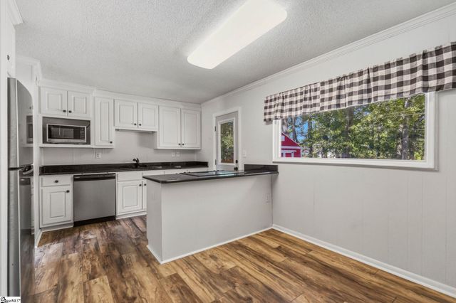 711 Hellams Street, Fountain Inn, SC 29644