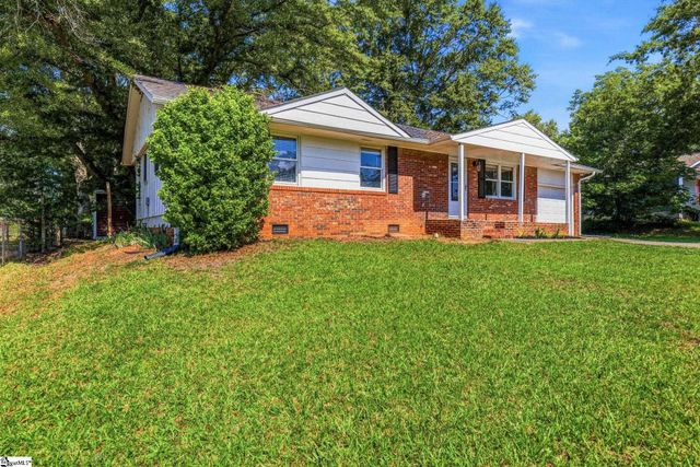 711 Hellams Street, Fountain Inn, SC 29644