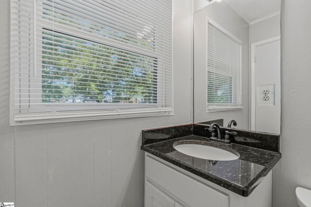 711 Hellams Street, Fountain Inn, SC 29644