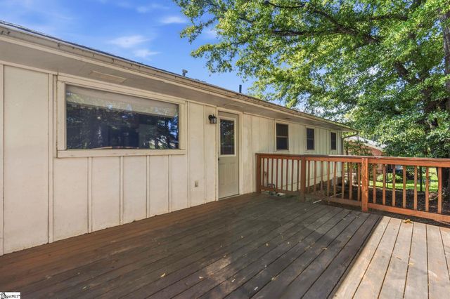 711 Hellams Street, Fountain Inn, SC 29644