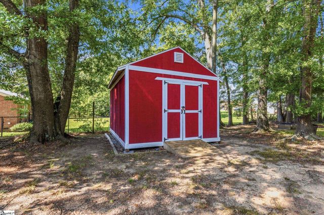 711 Hellams Street, Fountain Inn, SC 29644