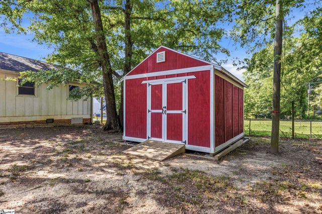 711 Hellams Street, Fountain Inn, SC 29644