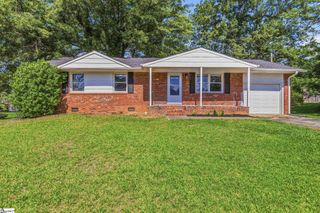 711 Hellams Street, Fountain Inn, SC 29644
