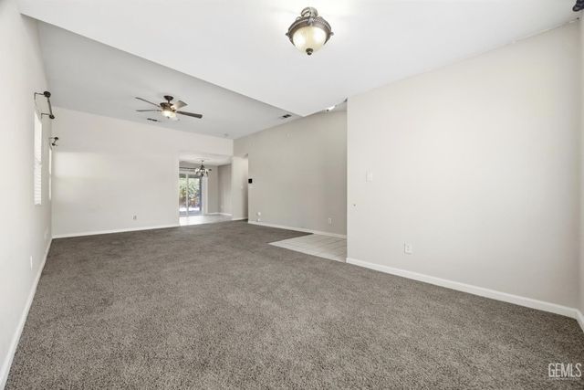 4414 Sun Devils Avenue, Bakersfield, CA 93313