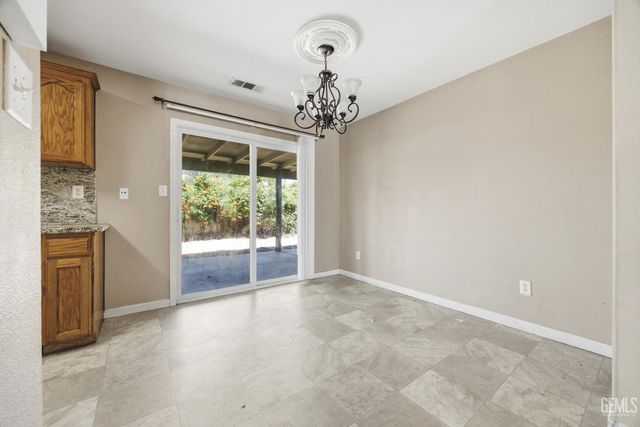 4414 Sun Devils Avenue, Bakersfield, CA 93313