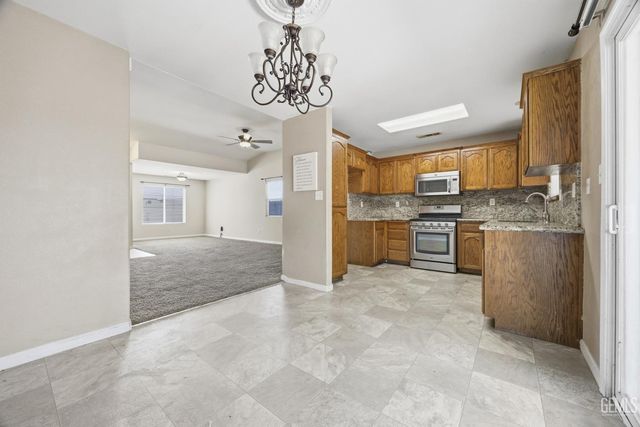 4414 Sun Devils Avenue, Bakersfield, CA 93313