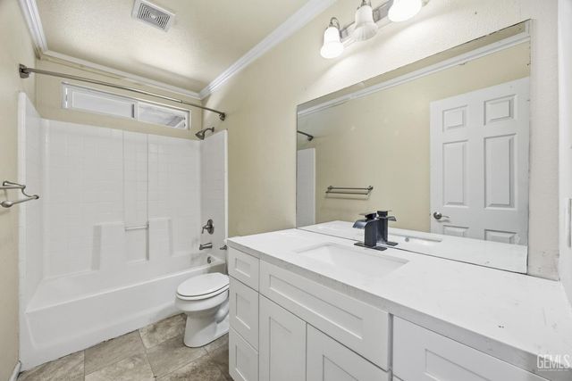 4414 Sun Devils Avenue, Bakersfield, CA 93313