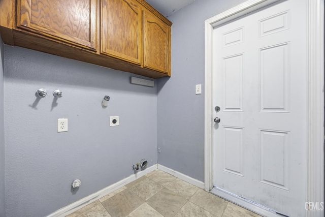 4414 Sun Devils Avenue, Bakersfield, CA 93313