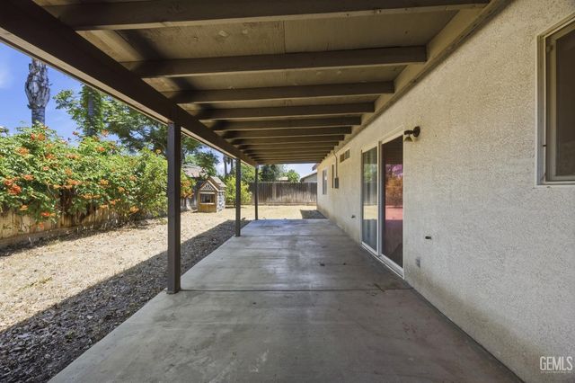 4414 Sun Devils Avenue, Bakersfield, CA 93313