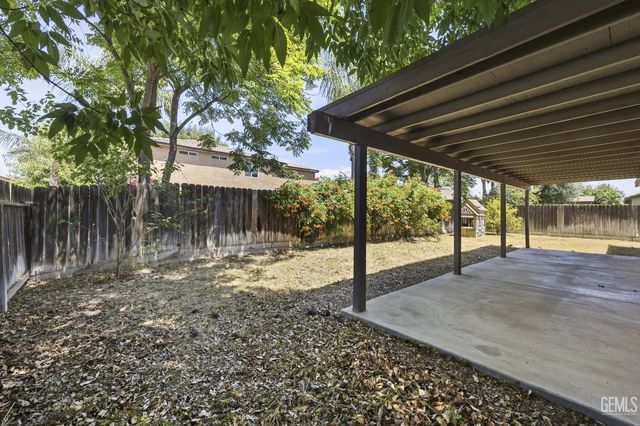 4414 Sun Devils Avenue, Bakersfield, CA 93313