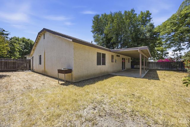 4414 Sun Devils Avenue, Bakersfield, CA 93313