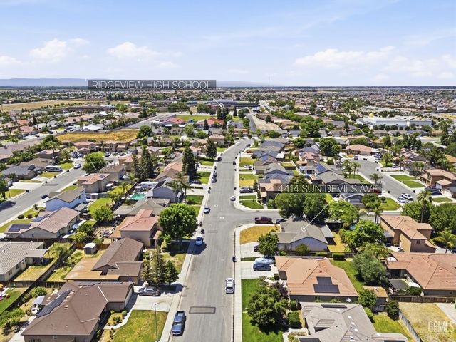 4414 Sun Devils Avenue, Bakersfield, CA 93313