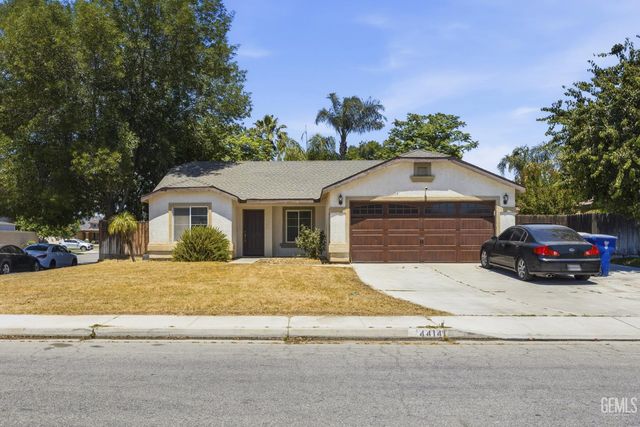 4414 Sun Devils Avenue, Bakersfield, CA 93313