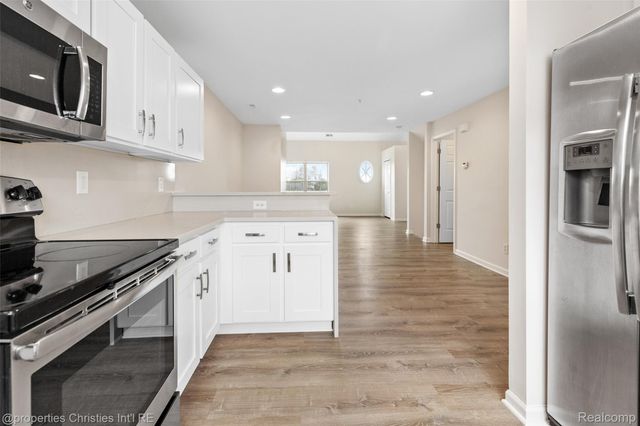 29426 Glen Oaks Boulevard W, Farmington Hills, MI 48334