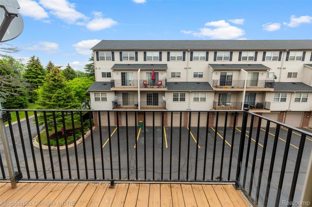 29426 Glen Oaks Boulevard W, Farmington Hills, MI 48334