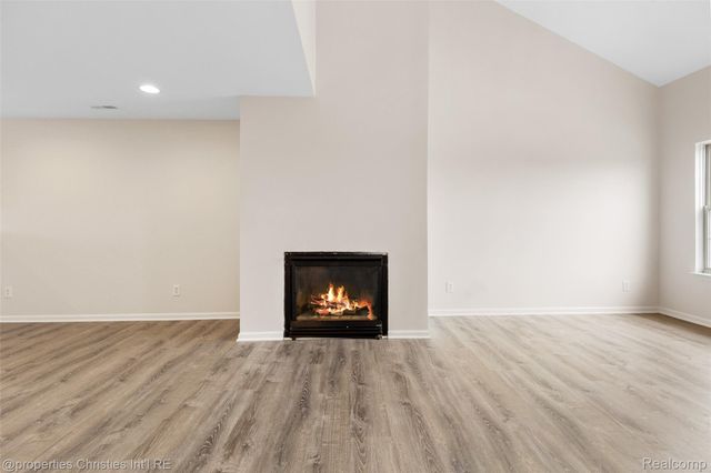 29426 Glen Oaks Boulevard W, Farmington Hills, MI 48334