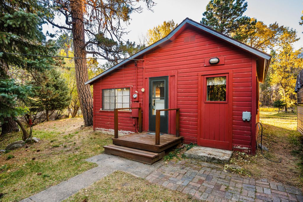 8 Lodore Avenue, Story, WY 82842 photo 2