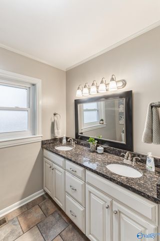 605 E Pryor Street, Athens, AL 35611