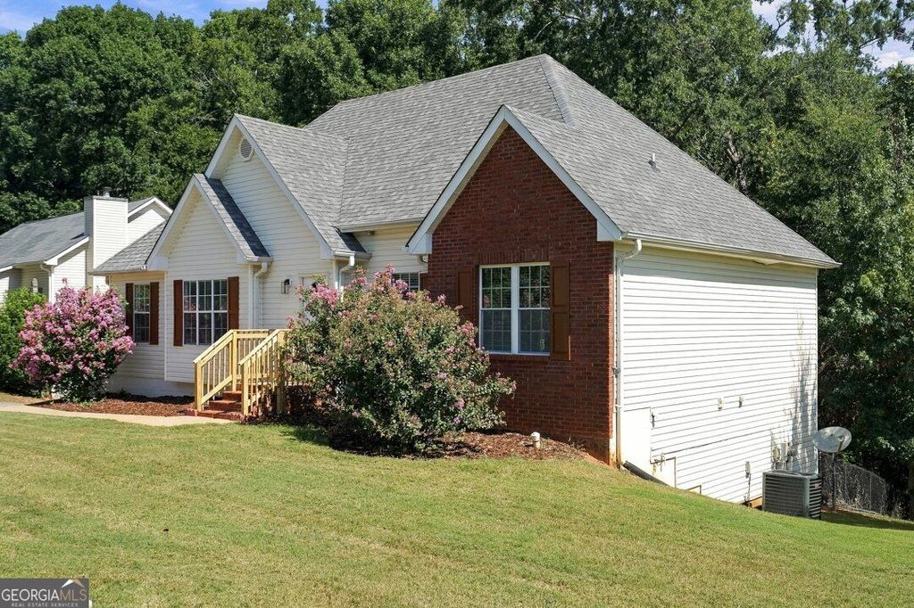 270 Forest Brook Drive, Covington, GA 30016 — photo 3