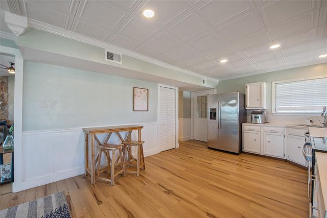 2940 Laguna Drive, Crystal Beach, TX 77650