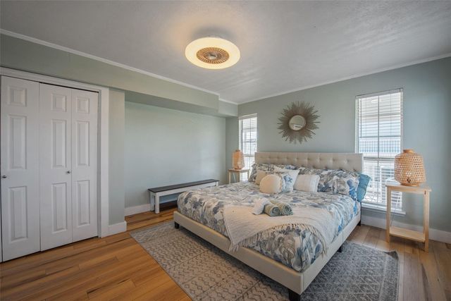 2940 Laguna Drive, Crystal Beach, TX 77650
