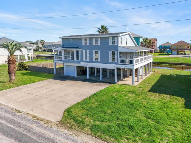 2940 Laguna Drive, Crystal Beach, TX 77650