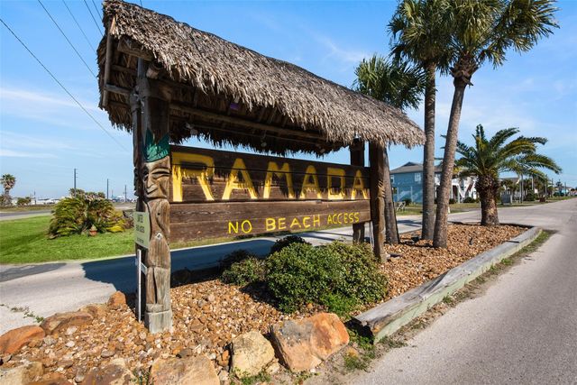 2940 Laguna Drive, Crystal Beach, TX 77650