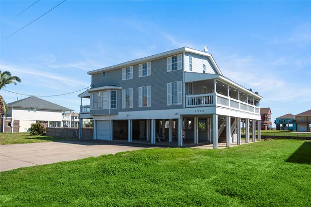 2940 Laguna Drive, Crystal Beach, TX 77650