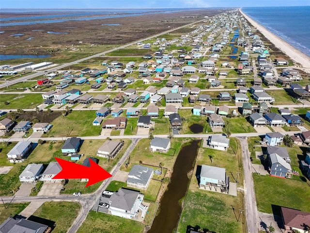2940 Laguna Drive, Crystal Beach, TX 77650