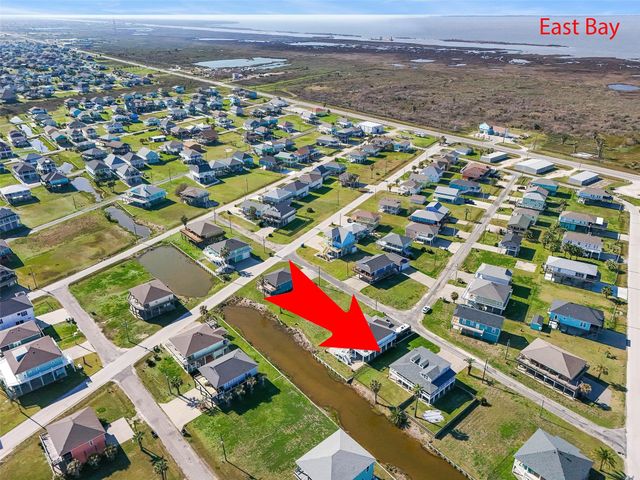 2940 Laguna Drive, Crystal Beach, TX 77650