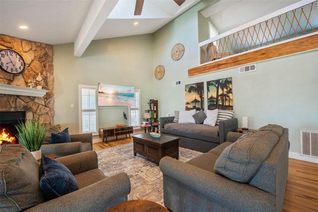 2940 Laguna Drive, Crystal Beach, TX 77650