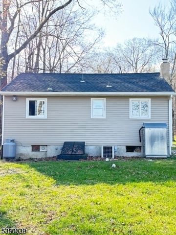949 Plymouth Lake Dr, Stillwater Twp., NJ 07860