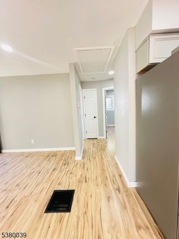949 Plymouth Lake Dr, Stillwater Twp., NJ 07860