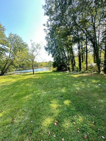 949 Plymouth Lake Dr, Stillwater Twp., NJ 07860