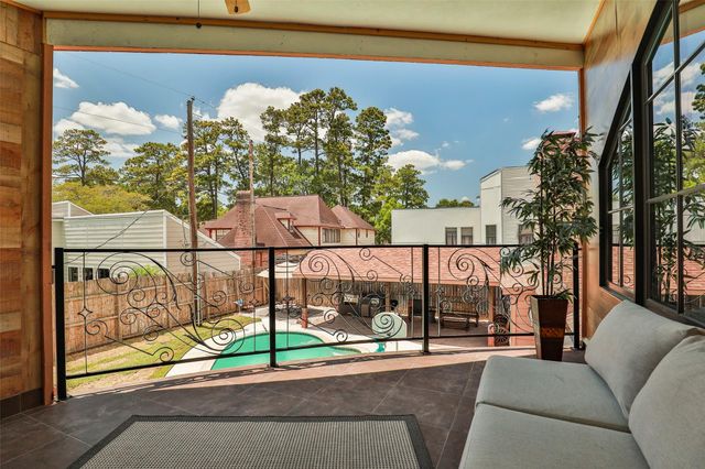 15703 Winding Moss Drive, Houston, TX 77068