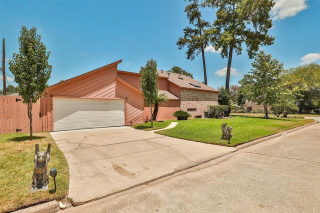 15703 Winding Moss Drive, Houston, TX 77068