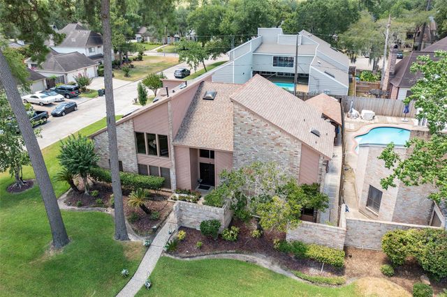 15703 Winding Moss Drive, Houston, TX 77068