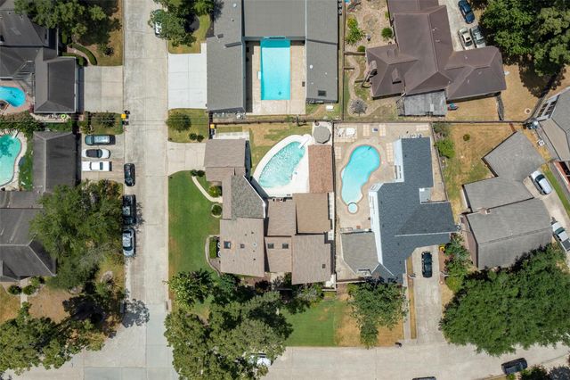 15703 Winding Moss Drive, Houston, TX 77068