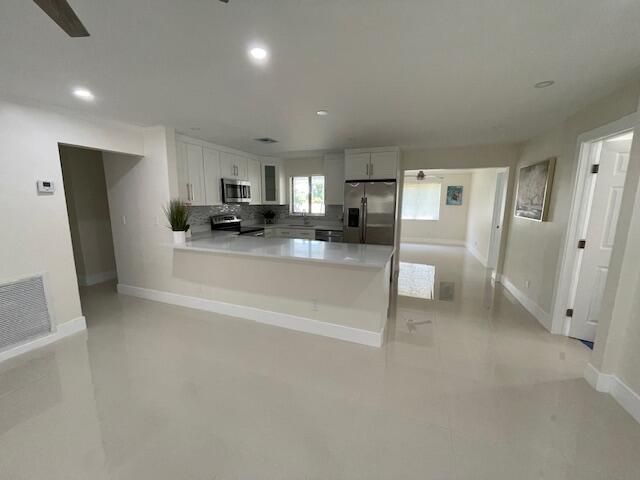 770 NW 40th Street, Oakland Park, FL 33309