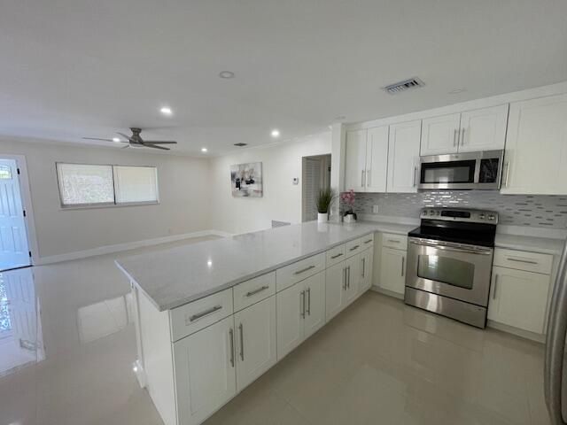 770 NW 40th Street, Oakland Park, FL 33309