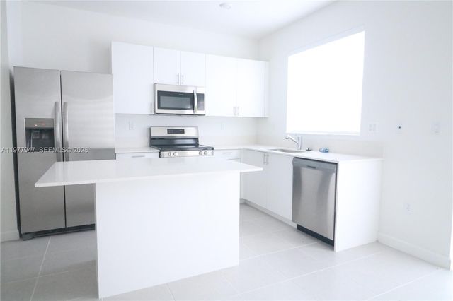 29208 SW 163rd Ct, Homestead, FL 33033