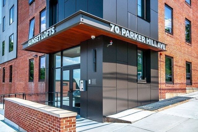 70 Parker Hill Ave 301, Boston, MA 02120