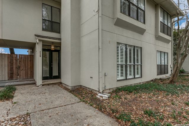 128 Montclair, San Antonio, TX 78209