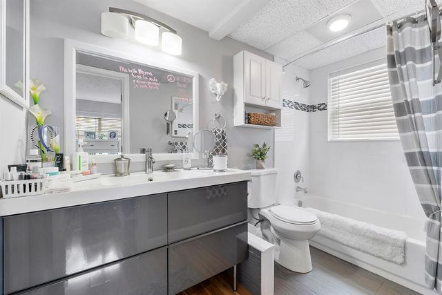 7837 Golf Cir Drive 212, Margate, FL 33063