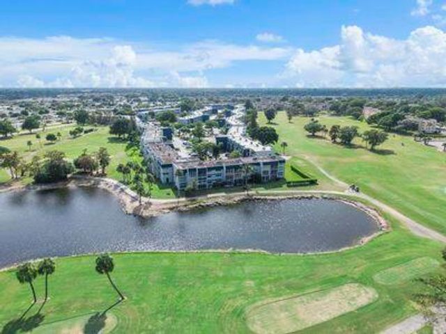 7837 Golf Cir Drive 212, Margate, FL 33063